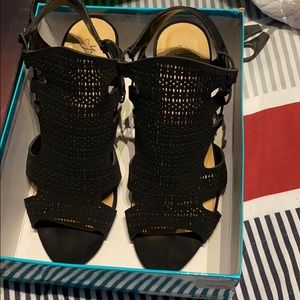 Dress shoes